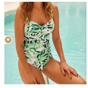 Nip Tuck Swim Joanne one piece bathing suit padded cups adjustable straps 8 NWT
